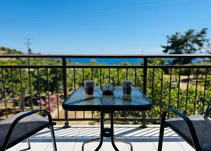 Faidrahouse 招待所 Alikí