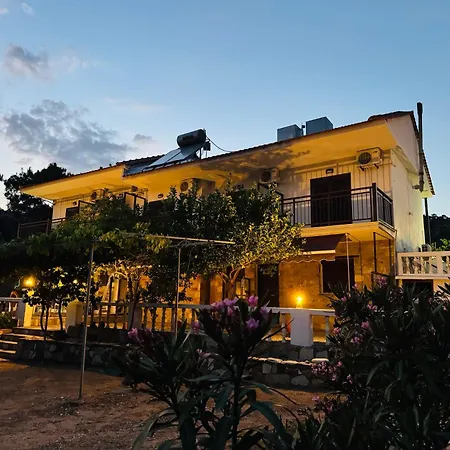 Pensjonat Faidrahouse Alikí